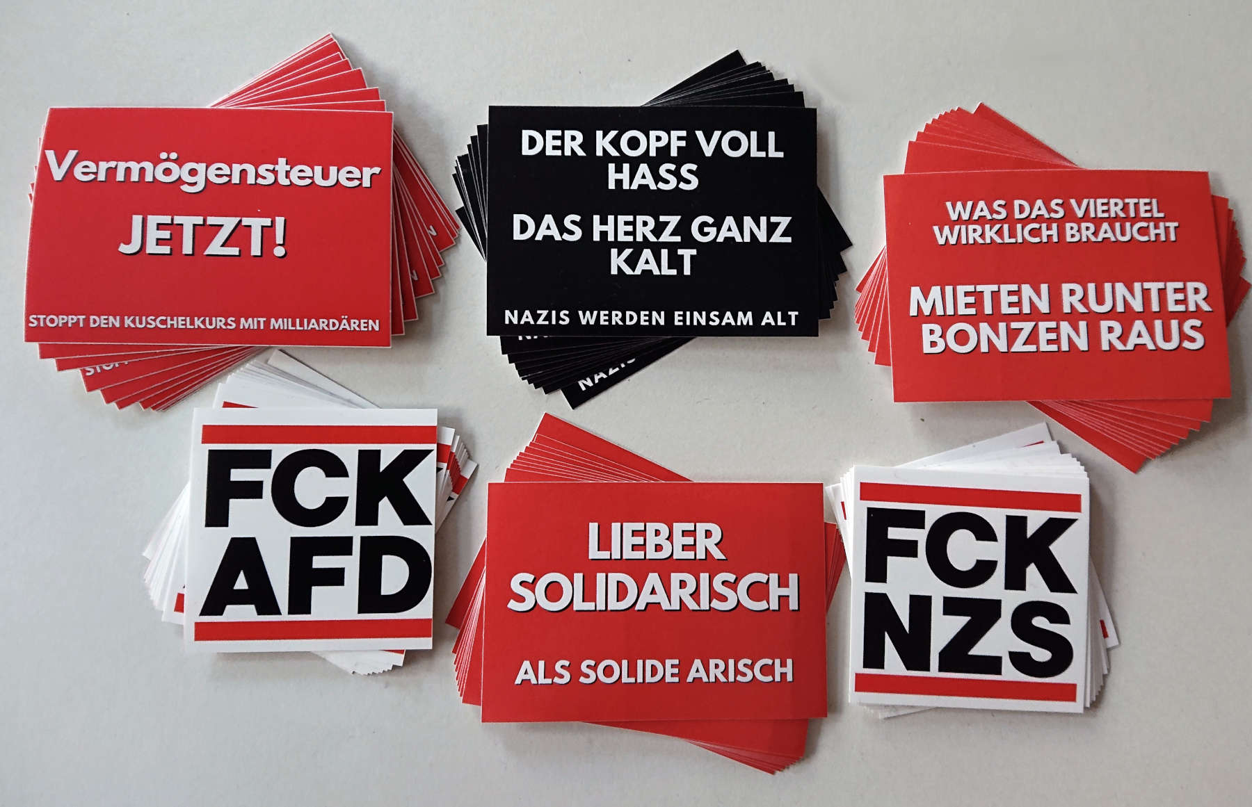 60 x Linke Sticker im Set: 3x Motive gegen Rechts, 3x Motive f&uuml;r soziale Gerechtigkeit